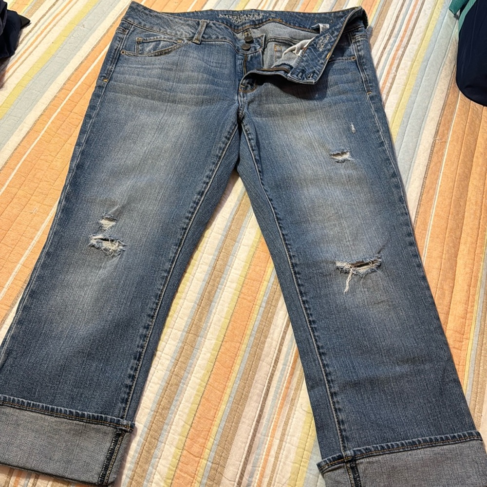 American eagle cropped jeans